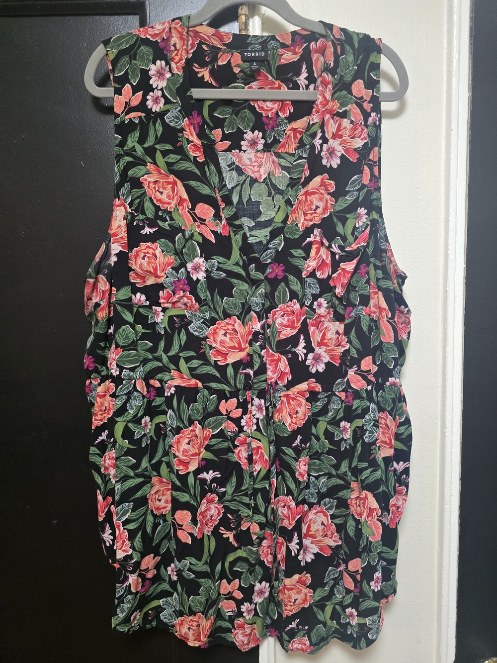 torrid Black Floral V-Neck Tank with Coral & Green Print
